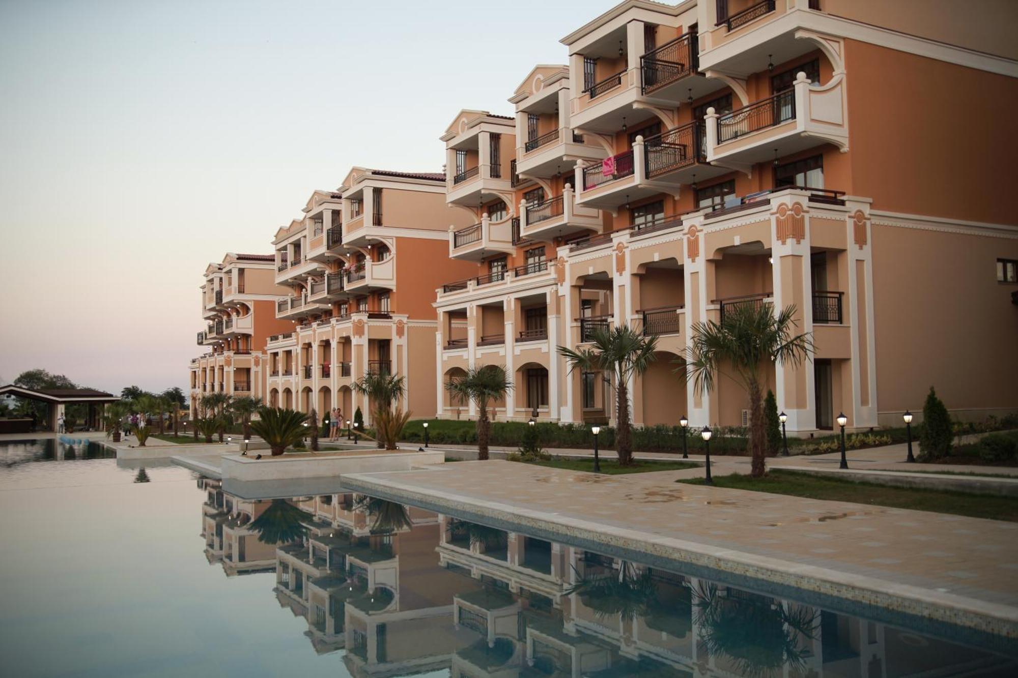 Green Life Apartments Созополь Экстерьер фото